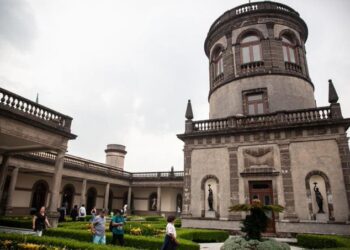 Aclara Sheinbaum su presencia en evento de la FIFA en el Castillo de Chapultepec