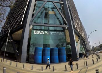 BBVA alerta sobre riesgo para la calificación de México tras reducir previsión económica para 2026