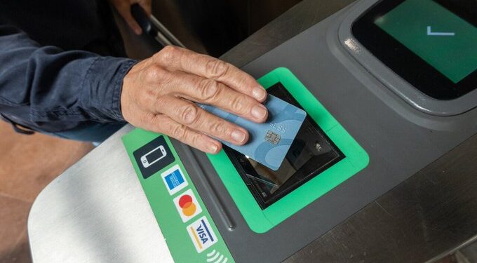 Sistema de transporte de CDMX habilita pagos internacionales sin contacto