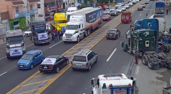 Gobierno y AMOTAC acuerdan ruta de diálogo; transportistas realizan movilizaciones sin bloqueos