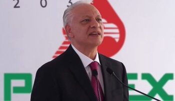 Denuncian por presunta violencia familiar a exdirector de Pemex; Sheinbaum ordena apoyo e investigación