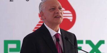 Denuncian por presunta violencia familiar a exdirector de Pemex; Sheinbaum ordena apoyo e investigación