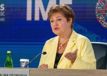 FMI advierte recortes al crecimiento económico en países afectados por la guerra pese al acuerdo de alto al fuego