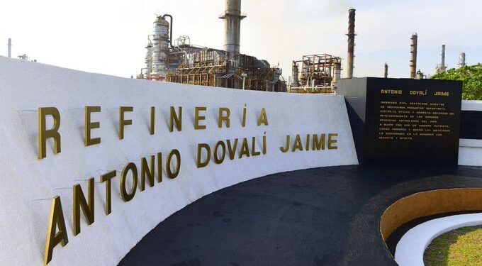 Pemex repara filtración de combustóleo en infraestructura petrolera de Salina Cruz