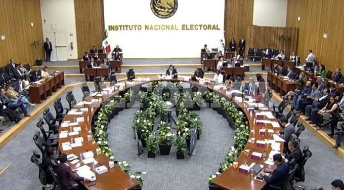 Información reservada de la UIF provoca tensiones en el INE antes de decidir sobre nuevos partidos políticos