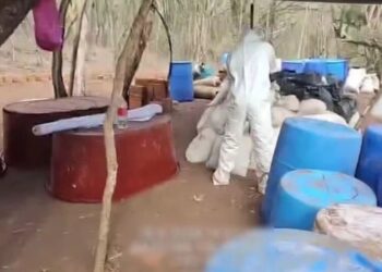 Autoridades federales localizan y destruyen centro de producción de metanfetamina en Sinaloa
