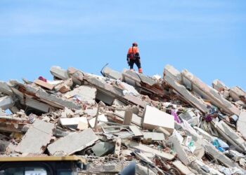 Venezuela decreta siete días de luto tras los terremotos; aumentan a 2 mil 295 los fallecidos