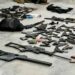 Estados Unidos decomisa 138 armas que serían traficadas a México; embajador Ronald Johnson destaca operativo conjunto