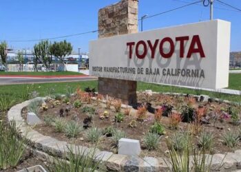 Trump presume traslado parcial de producción de Toyota a Texas; México aclara que la automotriz mantiene operaciones en el país