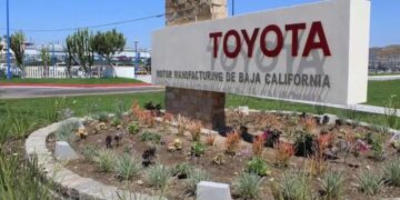 Trump presume traslado parcial de producción de Toyota a Texas; México aclara que la automotriz mantiene operaciones en el país