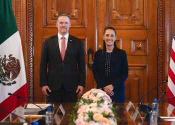 Sheinbaum destaca avances en la revisión del T-MEC y defiende los intereses comerciales de México