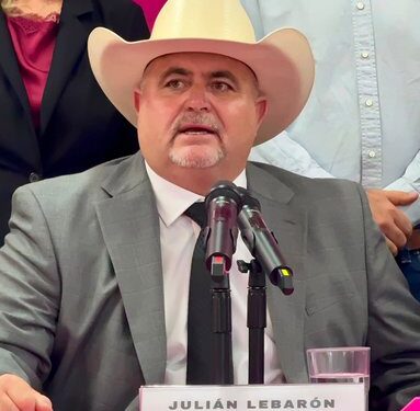 Julián LeBarón buscará la gubernatura de Chihuahua con Somos México; Sheinbaum afirma que tiene derecho a contender
