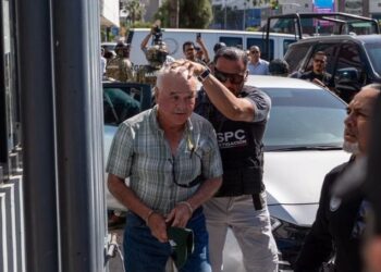 Ruffo Appel continúa comparecencia; FGR lo acusa de integrar red de huachicol fiscal