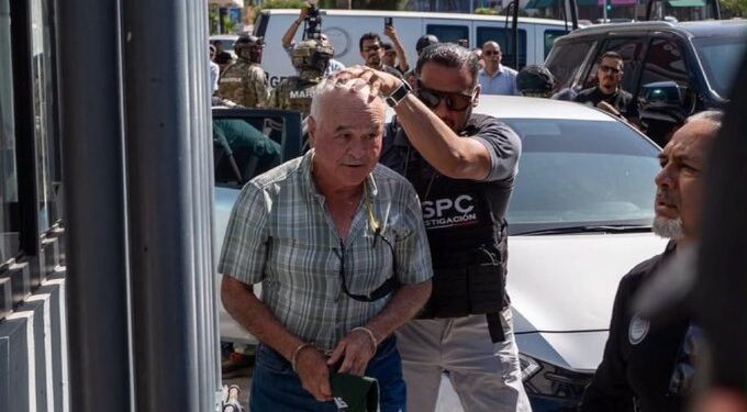 Ruffo Appel continúa comparecencia; FGR lo acusa de integrar red de huachicol fiscal