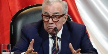 FGR rechaza que existan pruebas contra Rocha Moya; expediente continúa abierto