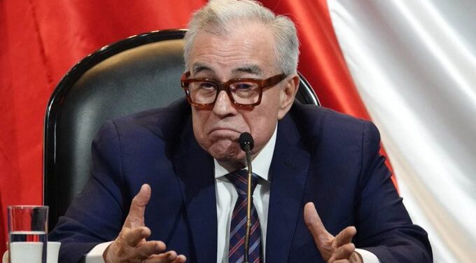 FGR rechaza que existan pruebas contra Rocha Moya; expediente continúa abierto