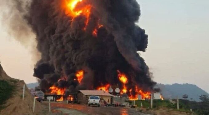 Pemex mantiene operativo especial para extinguir la contingencia del pozo Krem-1