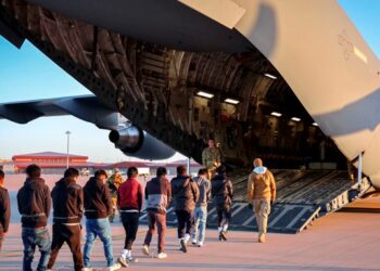 Migrantes deportados en México y Centroamérica serán buscados por EU para cobrar adeudos
