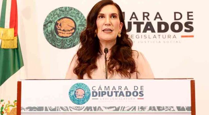 Kenia López pide reglas claras para responder a señalamientos en las mañaneras