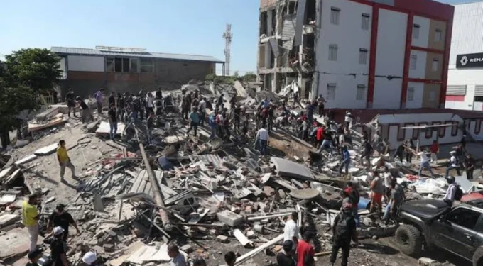 Alarma en Colombia por terremoto de 7.4: hay 111 muertos y decenas de edificios colapsados