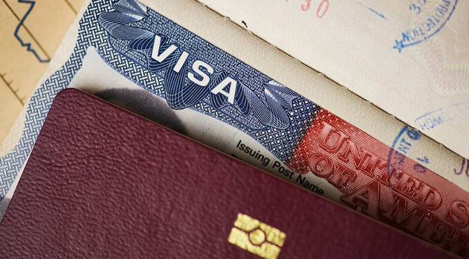 EU revoca más de 175 mil visas; actividades delictivas, principal motivo de cancelación