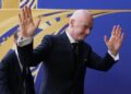 Rebelión contra Infantino: aficionados exigen su renuncia y mayor transparencia en la FIFA
