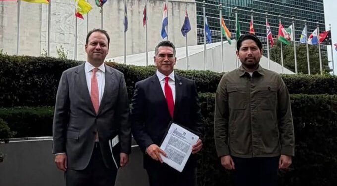 Alito Moreno lleva a la ONU acusaciones de censura, persecución política y concentración de poder en México