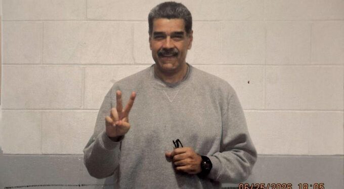 Nicolás Maduro publica fotos desde una cárcel de Nueva York y afirma que sigue “firme”
