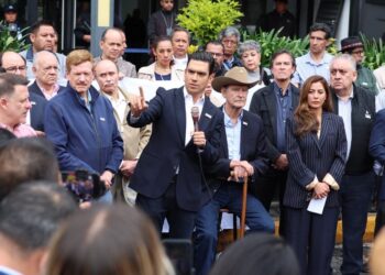 Ernesto Ruffo suma nuevos amparos mientras su defensa cuestiona las medidas cautelares