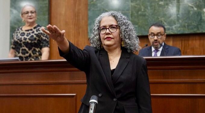 Tras licencia de Rocha Moya, Graciela Domínguez toma protesta como gobernadora interina