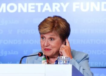 FMI alerta por deuda e inflación pese a resistencia de la economía mundial