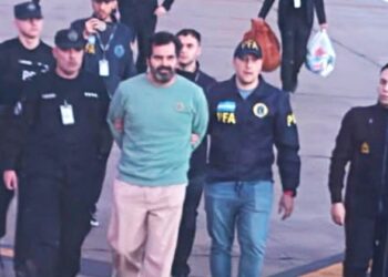 Fernando Farías Laguna deja Argentina y es trasladado a México para enfrentar a la justicia