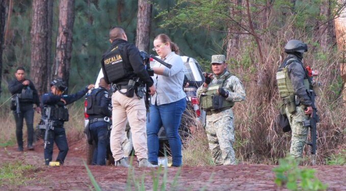 Balacera entre militares y grupo armado deja cinco muertos en Los Reyes, Michoacán