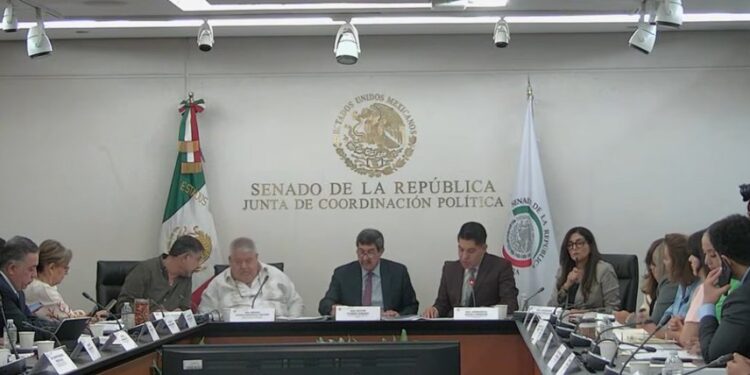 Senado perfila cambios a la ley de propiedad industrial por uso de identidad gubernamental