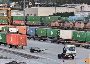 OMC advierte que la fragmentación comercial amenaza el crecimiento de la economía mundial