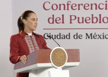 Mañanera de Sheinbaum: homicidios bajan 53%, investigan a exfuncionario de Rocha y cuestiona PISA