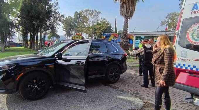 Atacan a balazos a asesor cercano a la alcaldesa de Tecámac; su chofer también resulta herido
