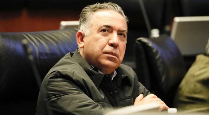 Abogados y ciudadanos piden desafuero de Enrique Inzunza y entregan más de 23 mil firmas