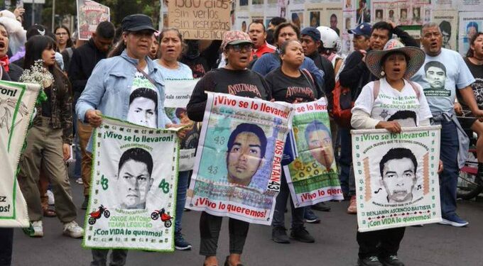 Caso Ayotzinapa: nuevas pistas surgen del análisis de llamadas y teléfonos de los estudiantes