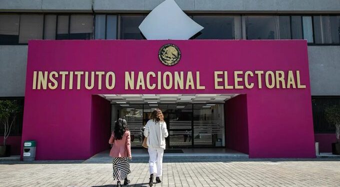 Candidaturas independientes: INE establece cuatro etapas para el proceso de 2027