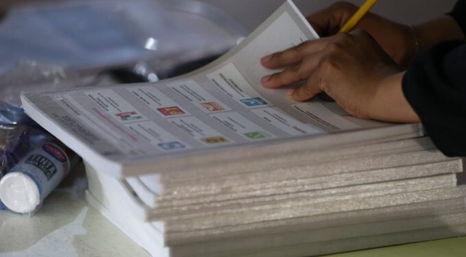 Magistrado del TEPJF plantea invalidar boletas sin marcas de doblez en 2027