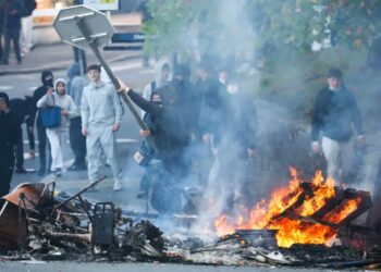 Protestas estudiantiles en Francia dejan 504 detenidos y 48 policías heridos