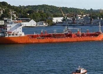 México reduce su suministro petrolero a Cuba ante presión de Estados Unidos