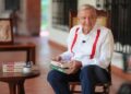AMLO reaparece y dedica su nuevo libro “Pueblo” a Claudia Sheinbaum