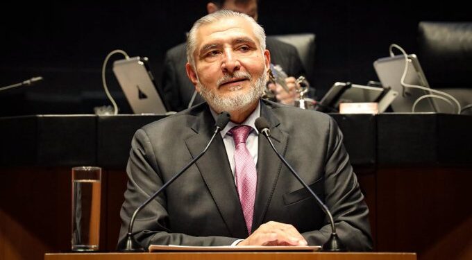 Adán Augusto respalda a Andy López, pero evita pronunciarse sobre sus presuntos vínculos con Amílcar Olán