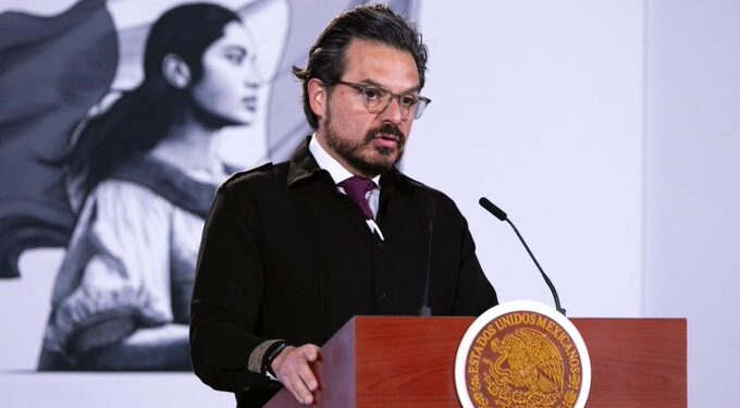 Sheinbaum descarta la salida de Zoé Robledo del IMSS y anuncia plan para mejorar el abasto de medicamentos