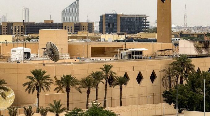EU ordena retirar a sus diplomáticos y México advierte sobre riesgos en Arabia Saudita