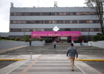 Crece la polémica en el INE por contratos millonarios y señalamientos contra el entorno de Taddei