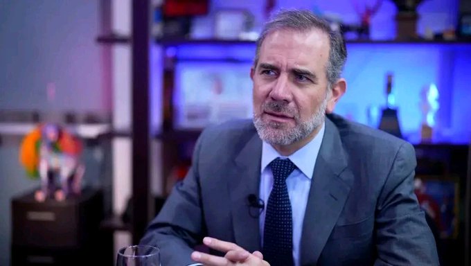 Lorenzo Córdova defiende su paso por el INE tras petición de Sheinbaum de auditar contratos