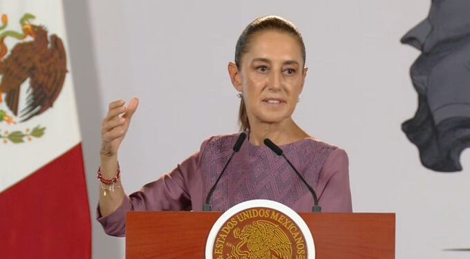 Ayotzinapa, IMSS y Felipe Calderón: los temas que abordó Sheinbaum en la Mañanera